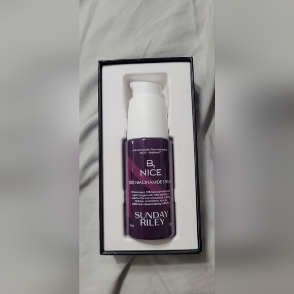 Sunday Riley Niacinamide - Picture 2 of 3